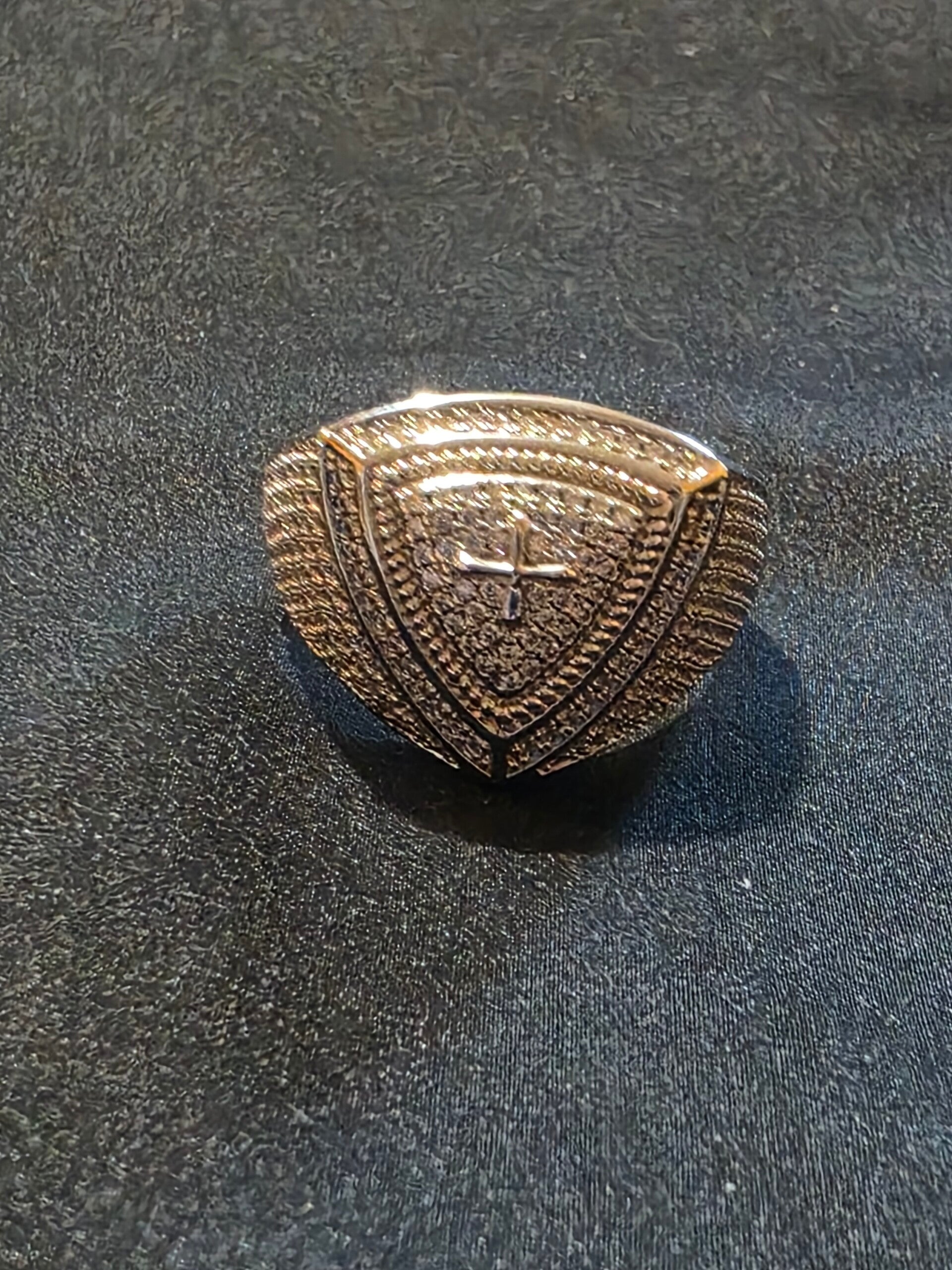 Size 12 Shield with Cross Ring
