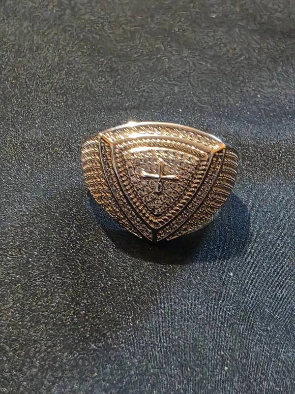 Size 12 Shield with Cross Ring