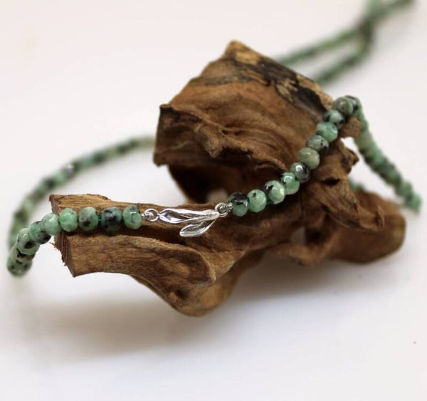 Zilver Collier met Amazoniet & Bladmotief