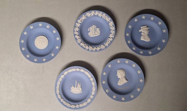 Schoteltjes.  nr.AD16