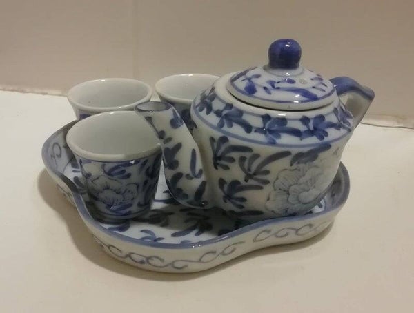 Decoratie serviesgoed.  nr.AC10