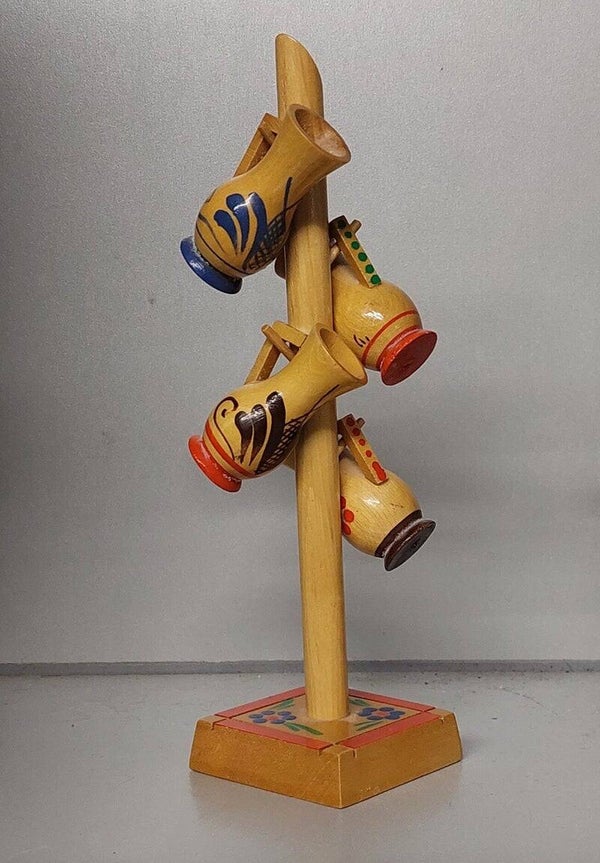 Miniatuur kannetjes met houder. nr.U15