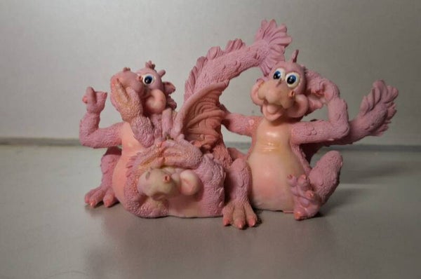 Draken beeld.   nr.AD1