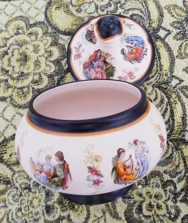 Potje met deksel. nr.G14