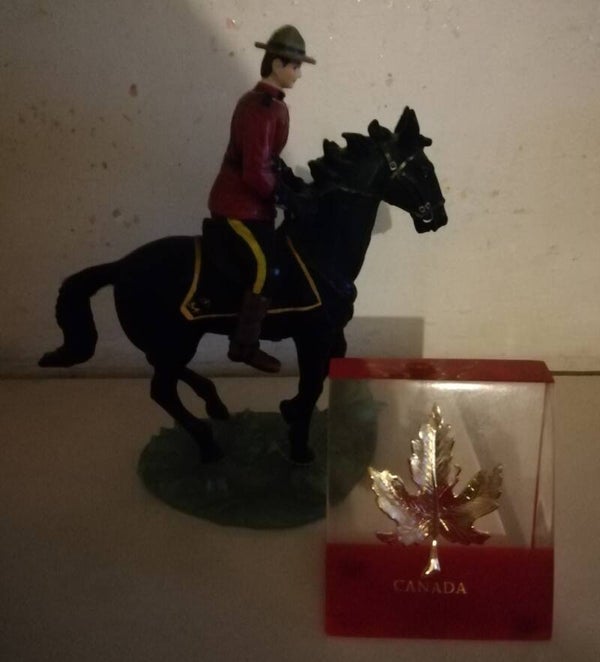 Beeldje en souvenir. Canada. nr.F2