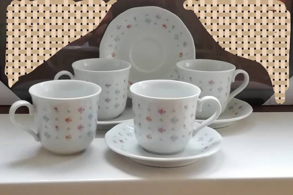 Servies. Porselein. nr.F12