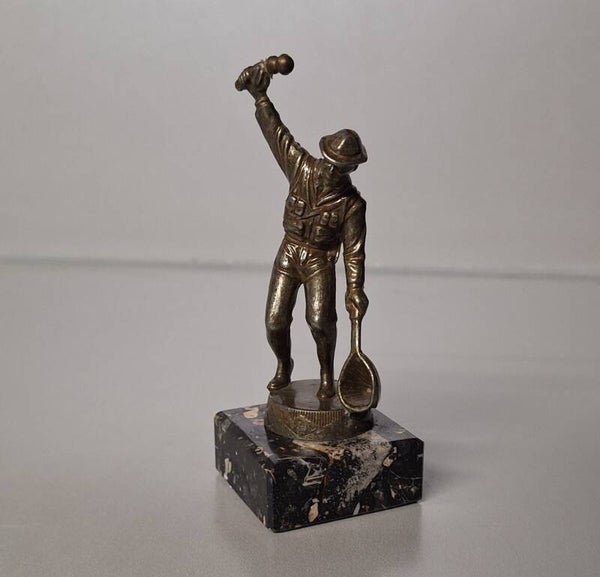 Metalen beeld van een man. nr.AL16