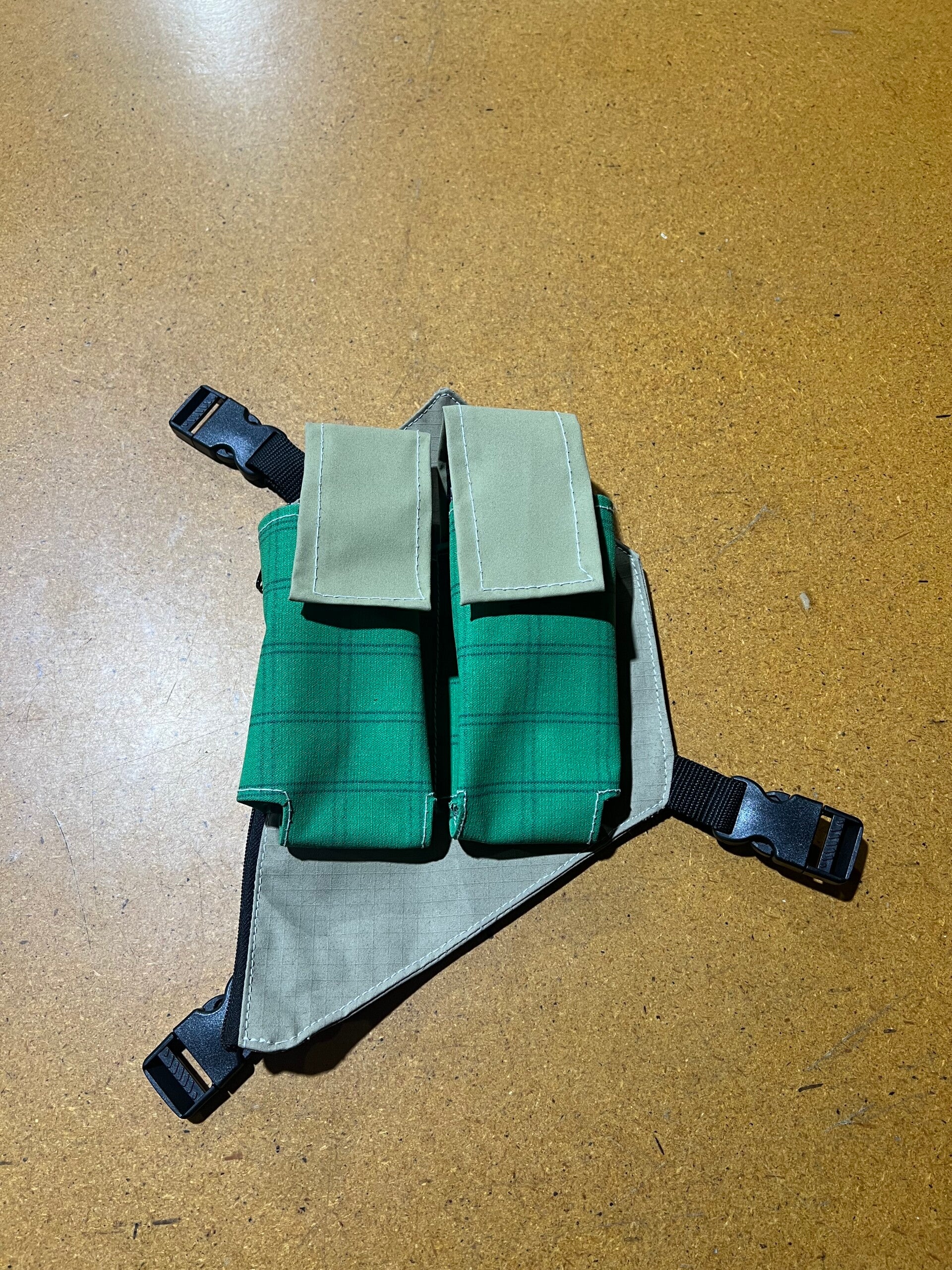 Double Radio Harness With Zip R/H