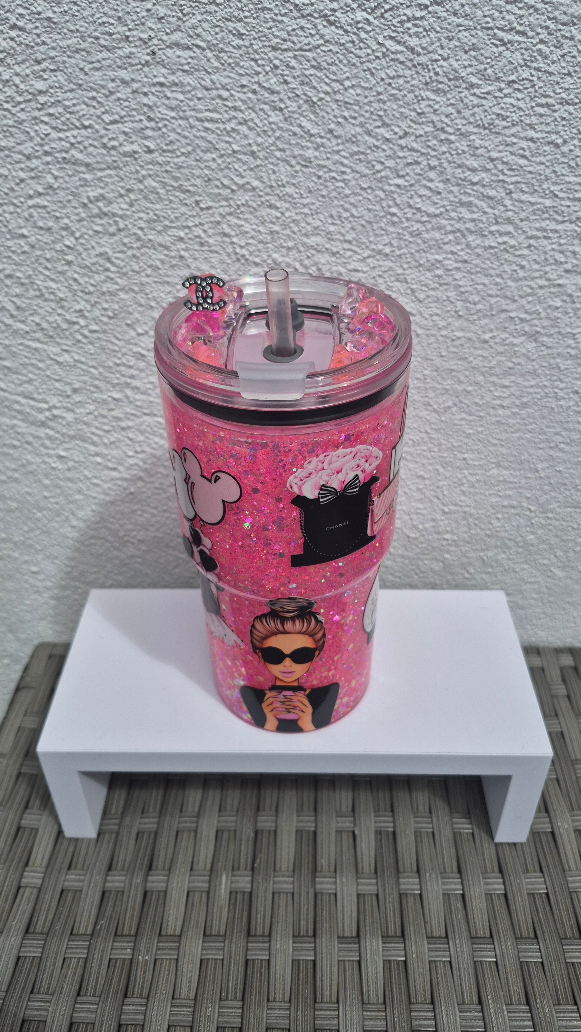 18oz snowglobe tumbler or no globe