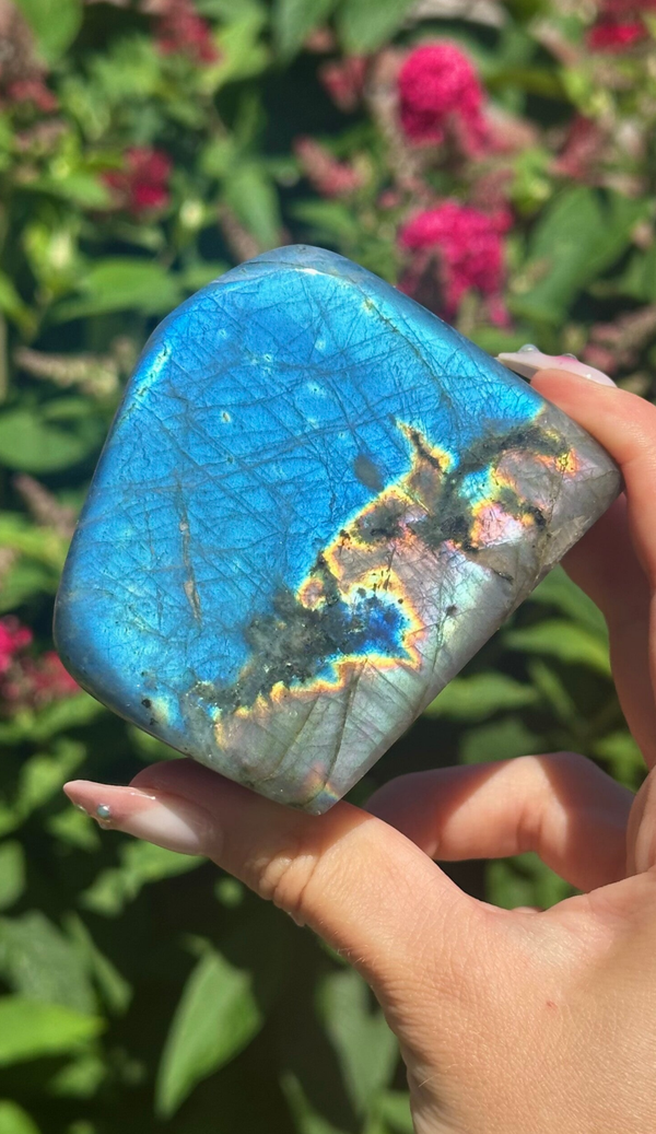 Labradorite sculpture A grade