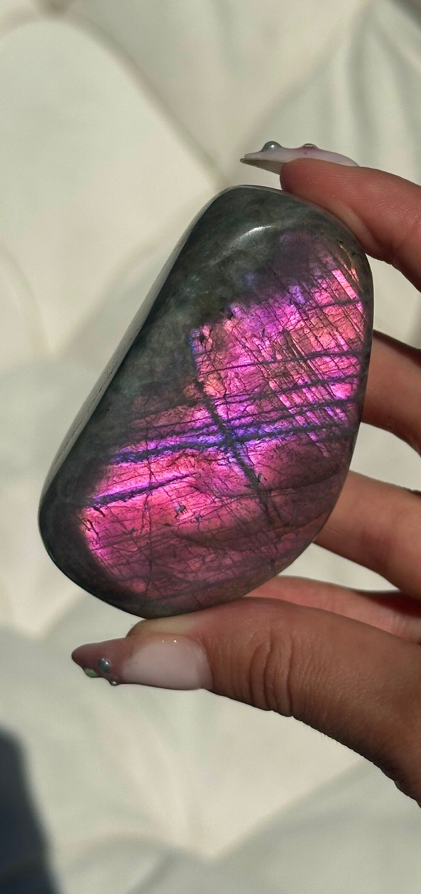 Labradorite sculpture A grade