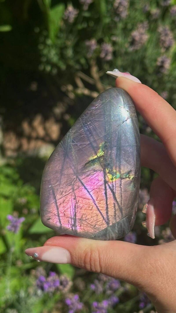 Labradorite sculpture A grade