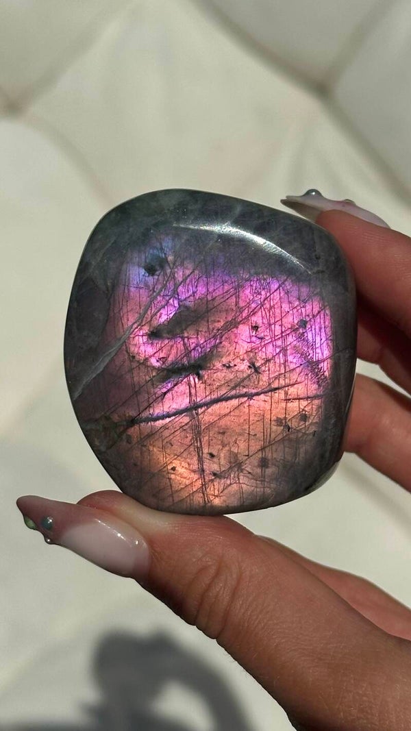 Labradorite sculpture A grade