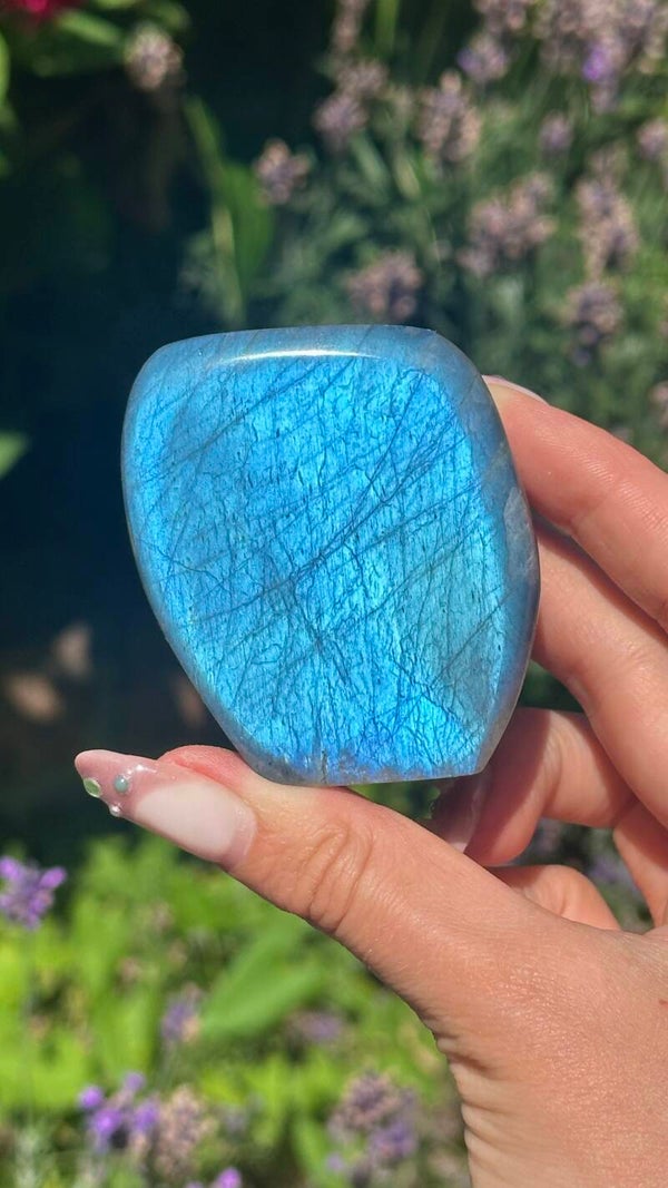 Labradorite sculpture A grade