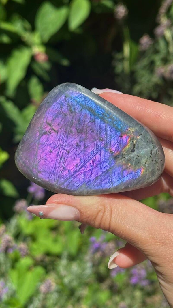 Labradorite sculpture A grade