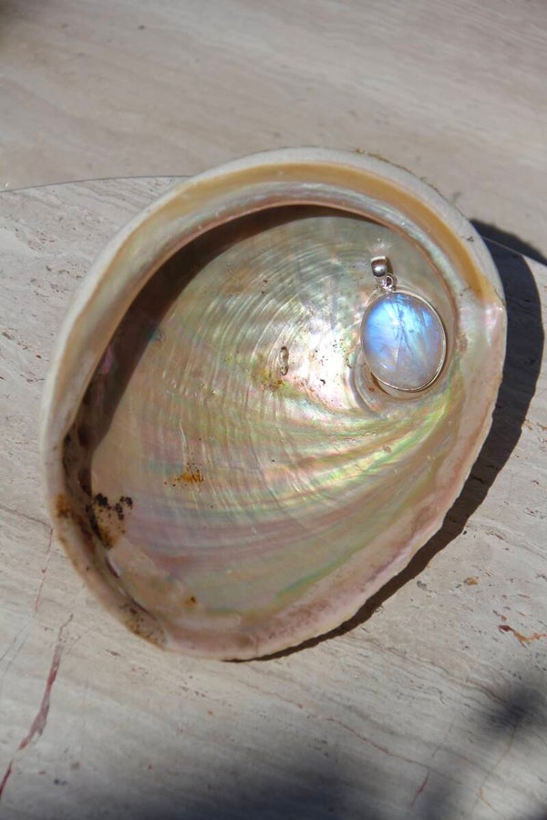 Moonstone Pendant A Grade