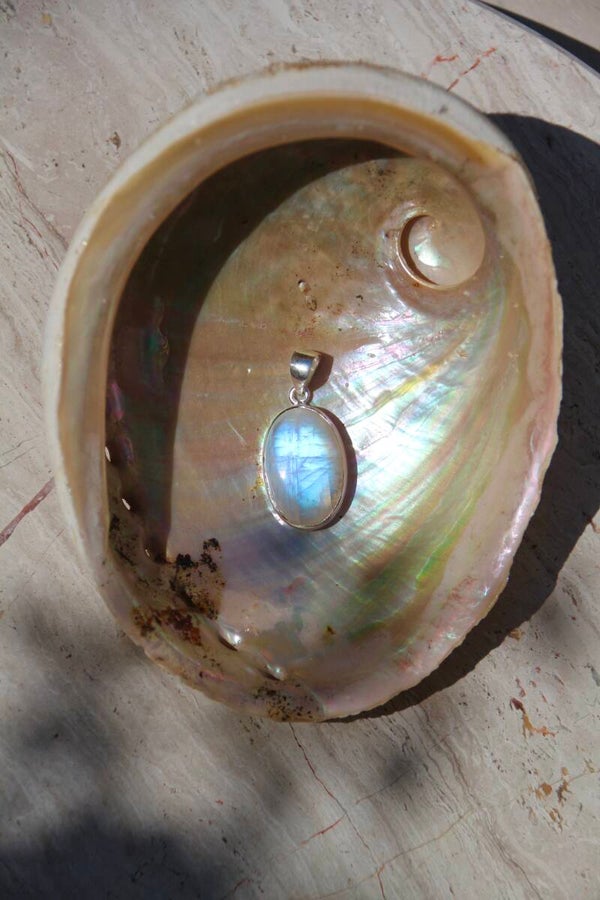 Moonstone Pendant A Grade