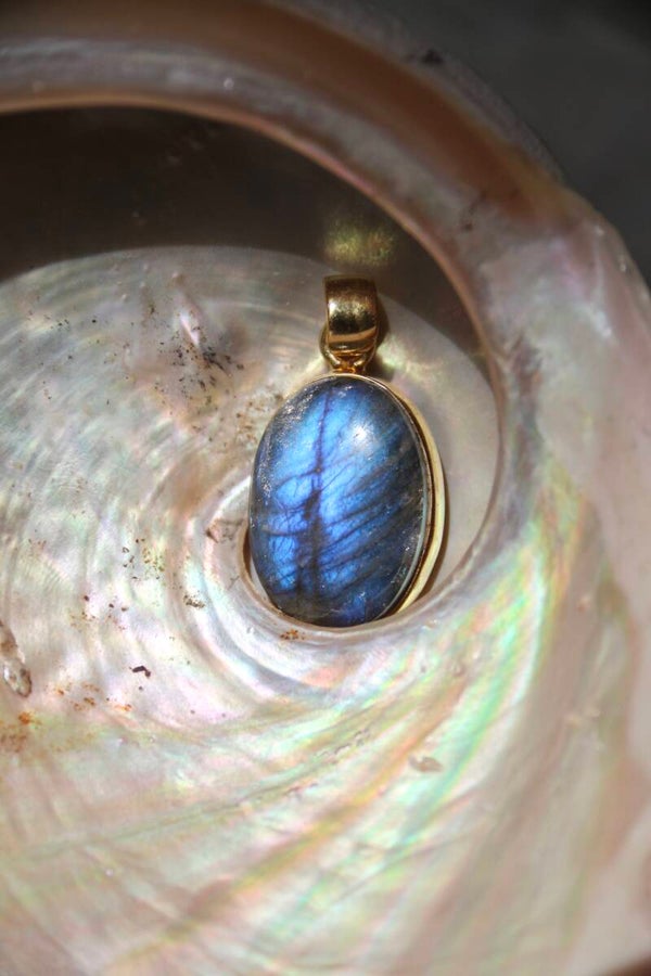 Labradorite Pendant