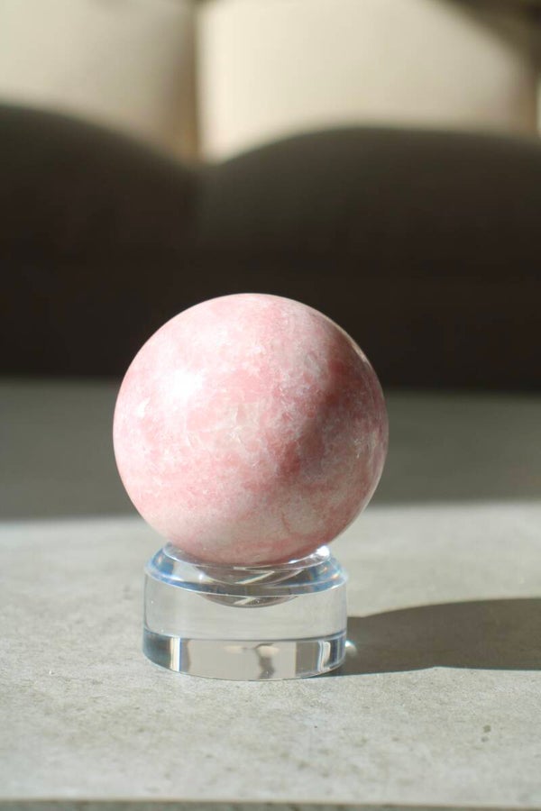Roze opaal sphere 1