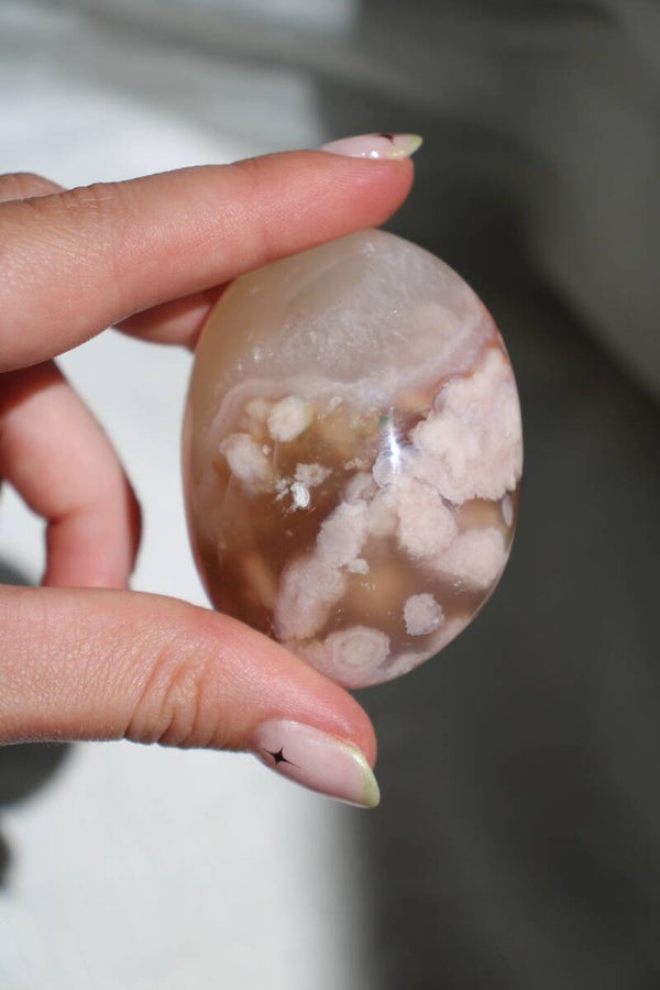 Flower agate palmstone