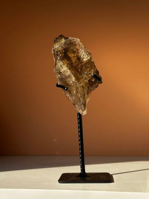 Smoky elestiaal kwarts op standaard