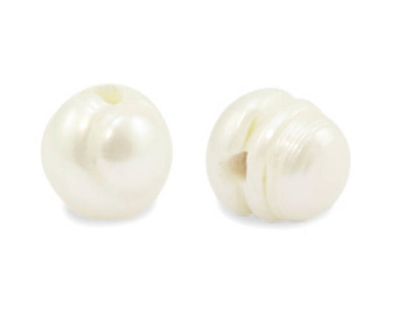 Zoetwater Parel rond 9mm groot rijggat 1,9 mm