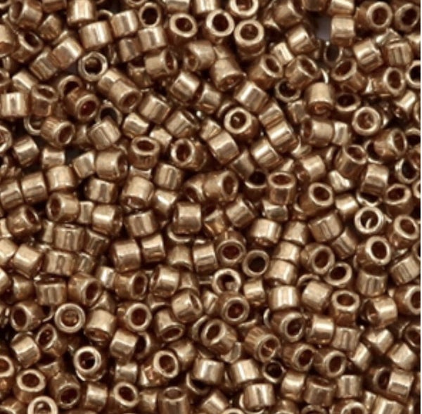 Miyuki kralen 11/0 delica's Metallic light bronze