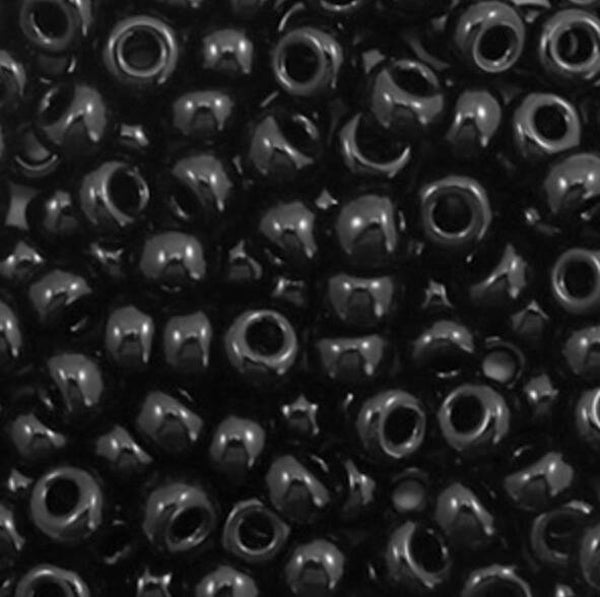 Miyuki 6/0 4mm rocailles Opaque black 6-401