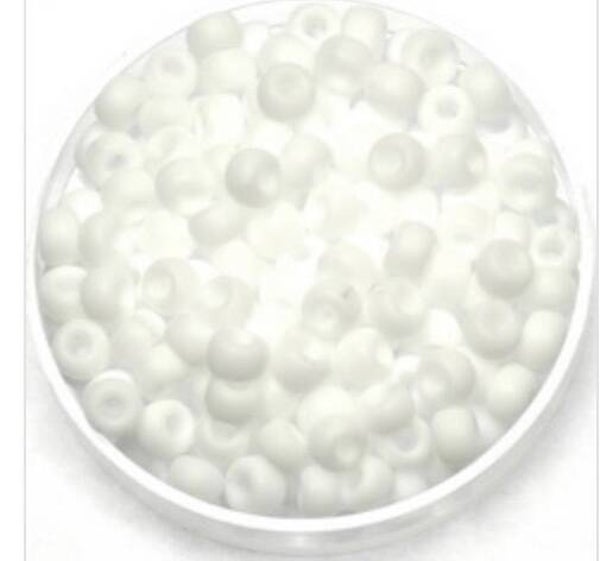 Miyuki rocailles 4mm 6/0- opaque matte white 402F