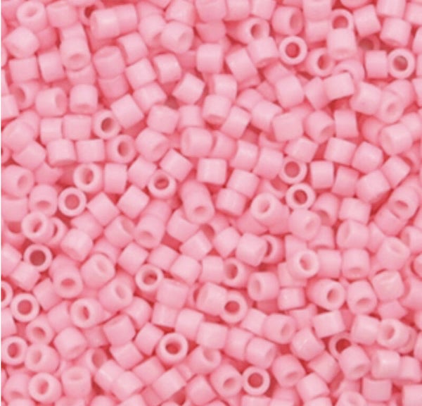 Miyuki kralen 11/0 delica's Duracoat opaque dyed light carnation pink