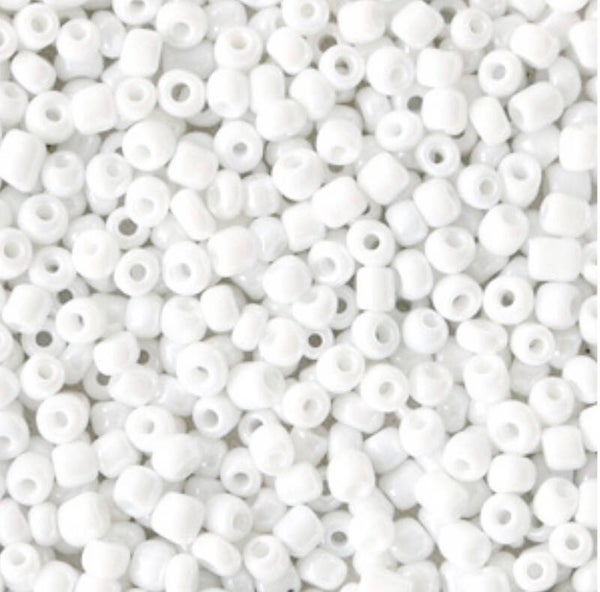 Rocailles 12/0 2mm. Daisy white shine 