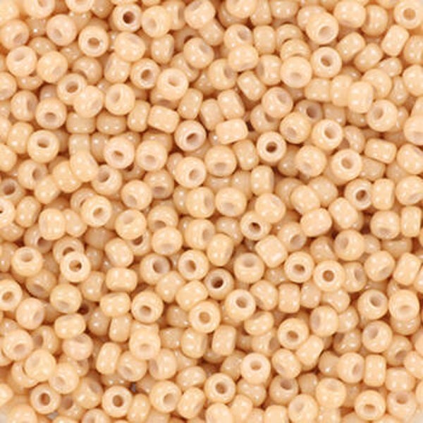 Miyuki 11/0 rocailles 2mm Opaque luster Tan 11-597