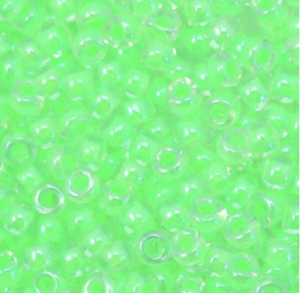 Miyuki rocailles 8/0 3mm Luminous green 8-1120