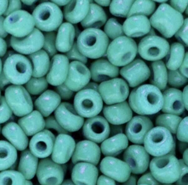 Rocailles 4mm Viridian green.