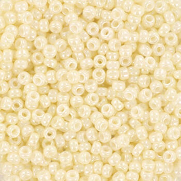 Miyuki rocailles 11-594 ceylon cream