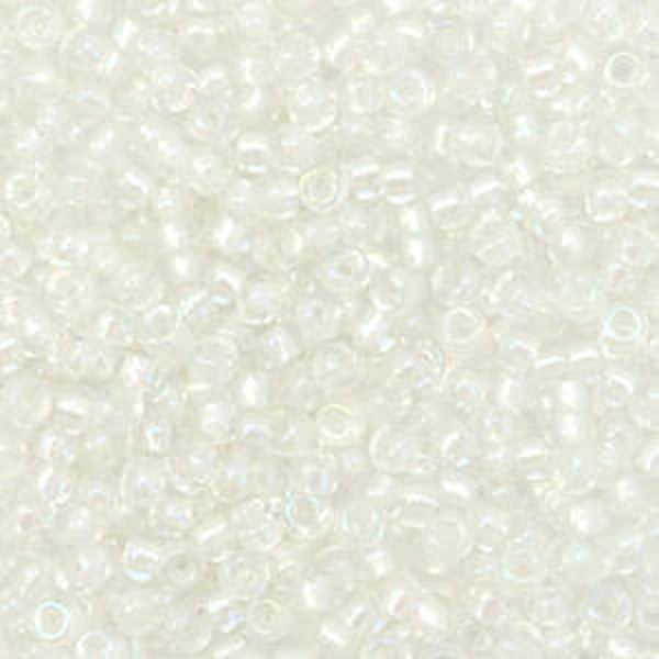 Miyuki 11-3637 fancy lined soft white