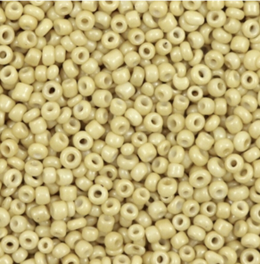 Rocailles 2mm Honey mustard green
