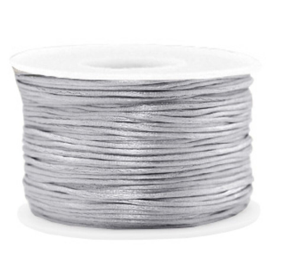 Macramé satijnkoord 1,5 mm silver grey