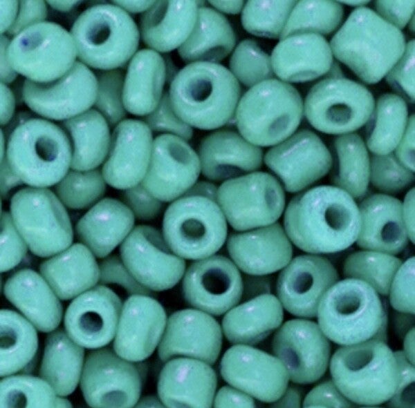 Rocailles 4mm Viridian green.