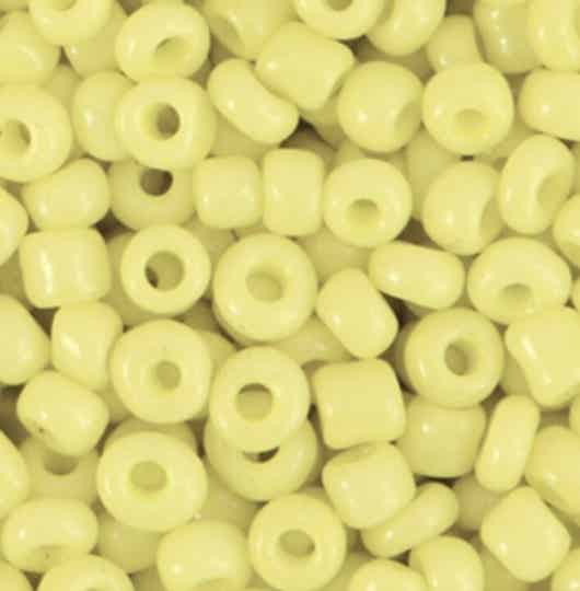 Rocailles 4mm chartreuse green.