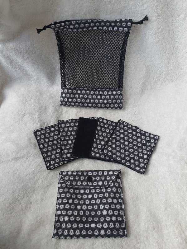 filet- 5 cotons- pochette imperméable "petite marguerite noire"