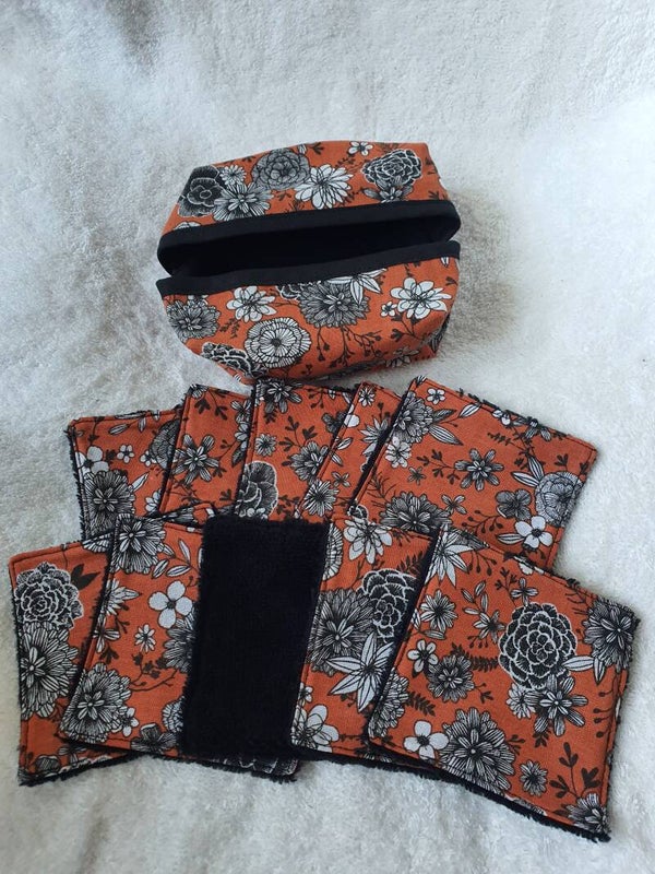 nouvelle panière et ses 10 cotons lavables "fleur rouille noire"