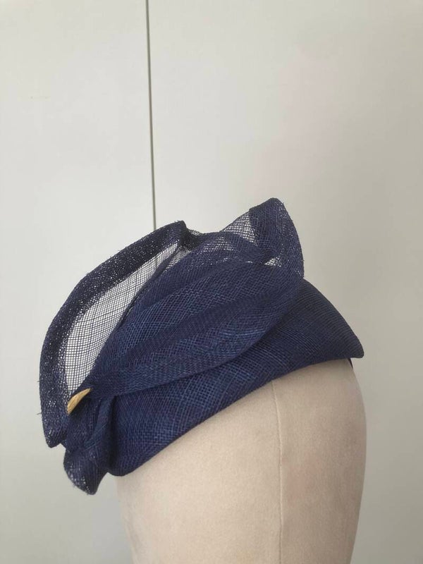 Blauwe sinamay bandeau