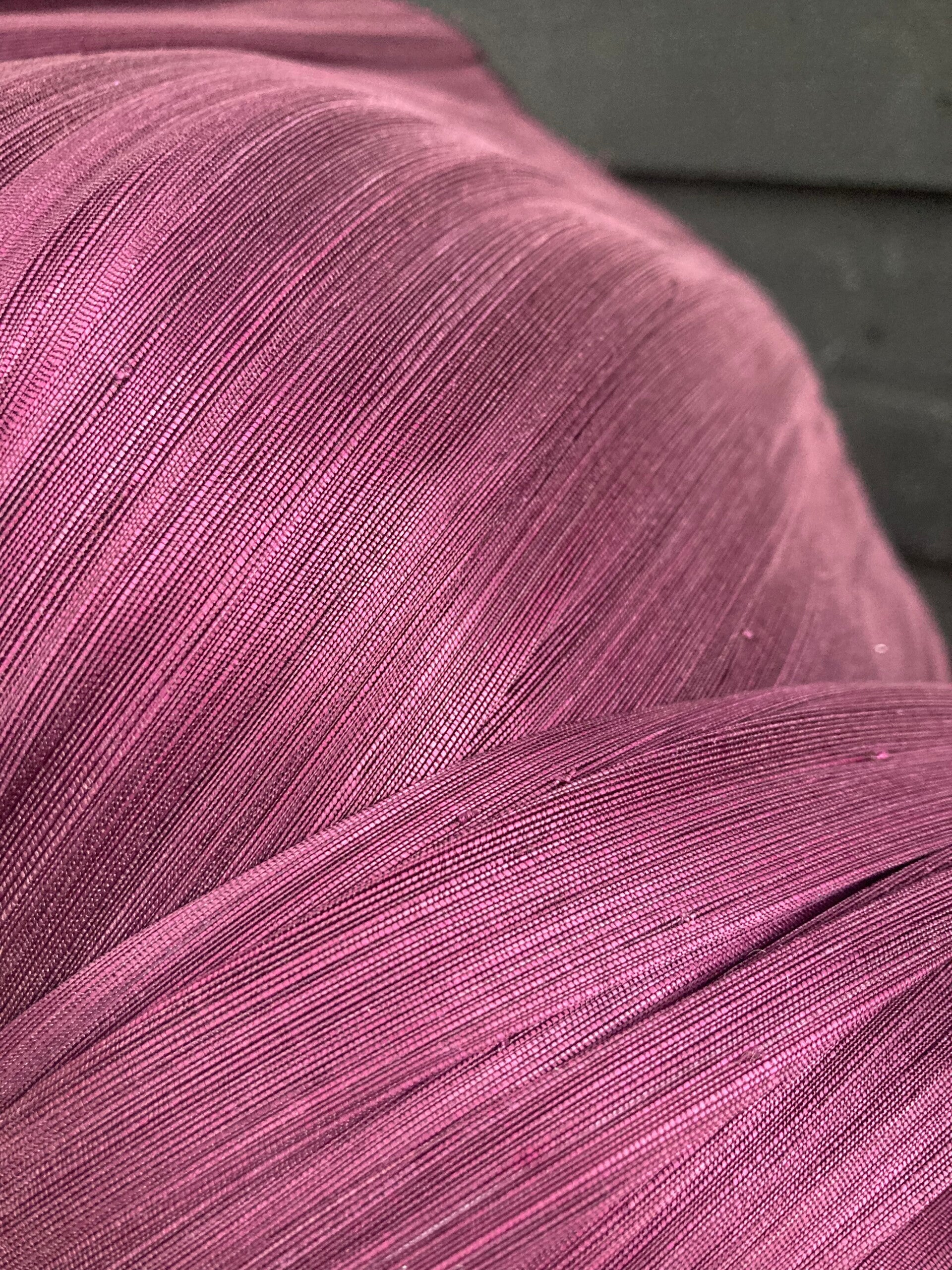 Bordeauxpaarse silk abaca