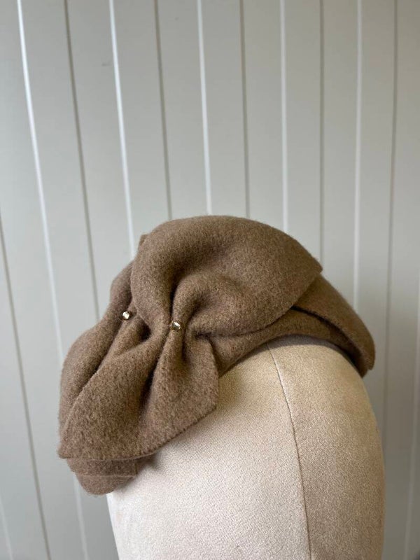 Taupe beige kids bandeau hoedje
