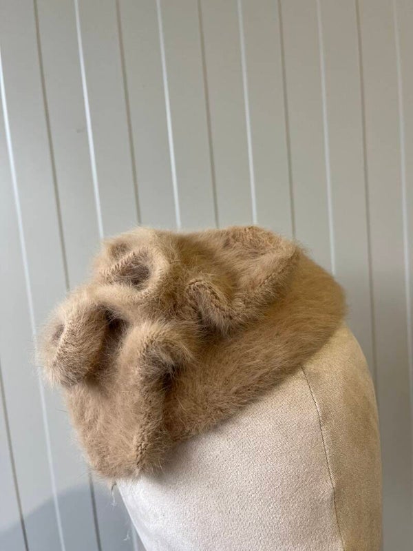 Harig beige ovaal dopje kids tiener