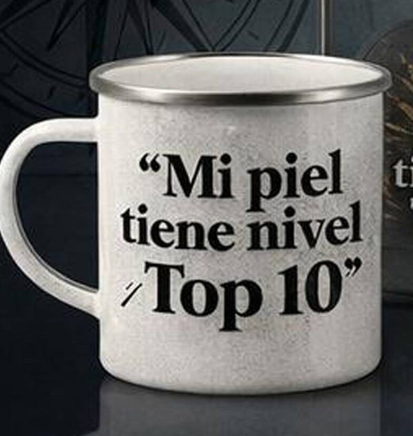 Taza metálica mi piel tiene nivel top 10