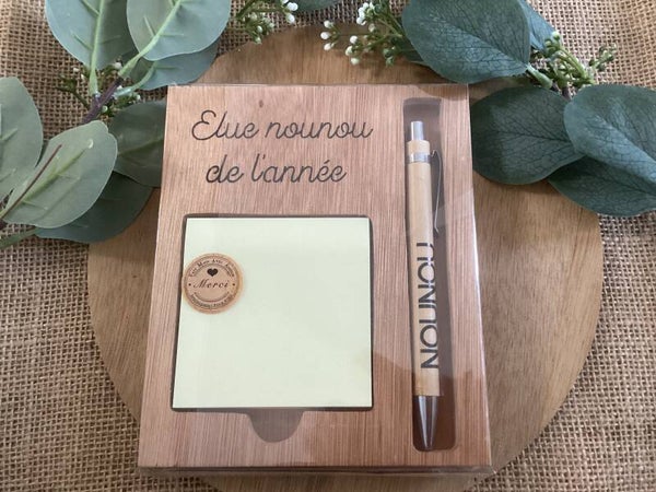 Porte post-it avec stylo « Élue nounou de l’année »