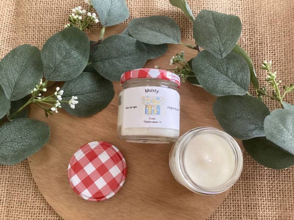 Bougie imitation pot de confiture senteur « Musty »