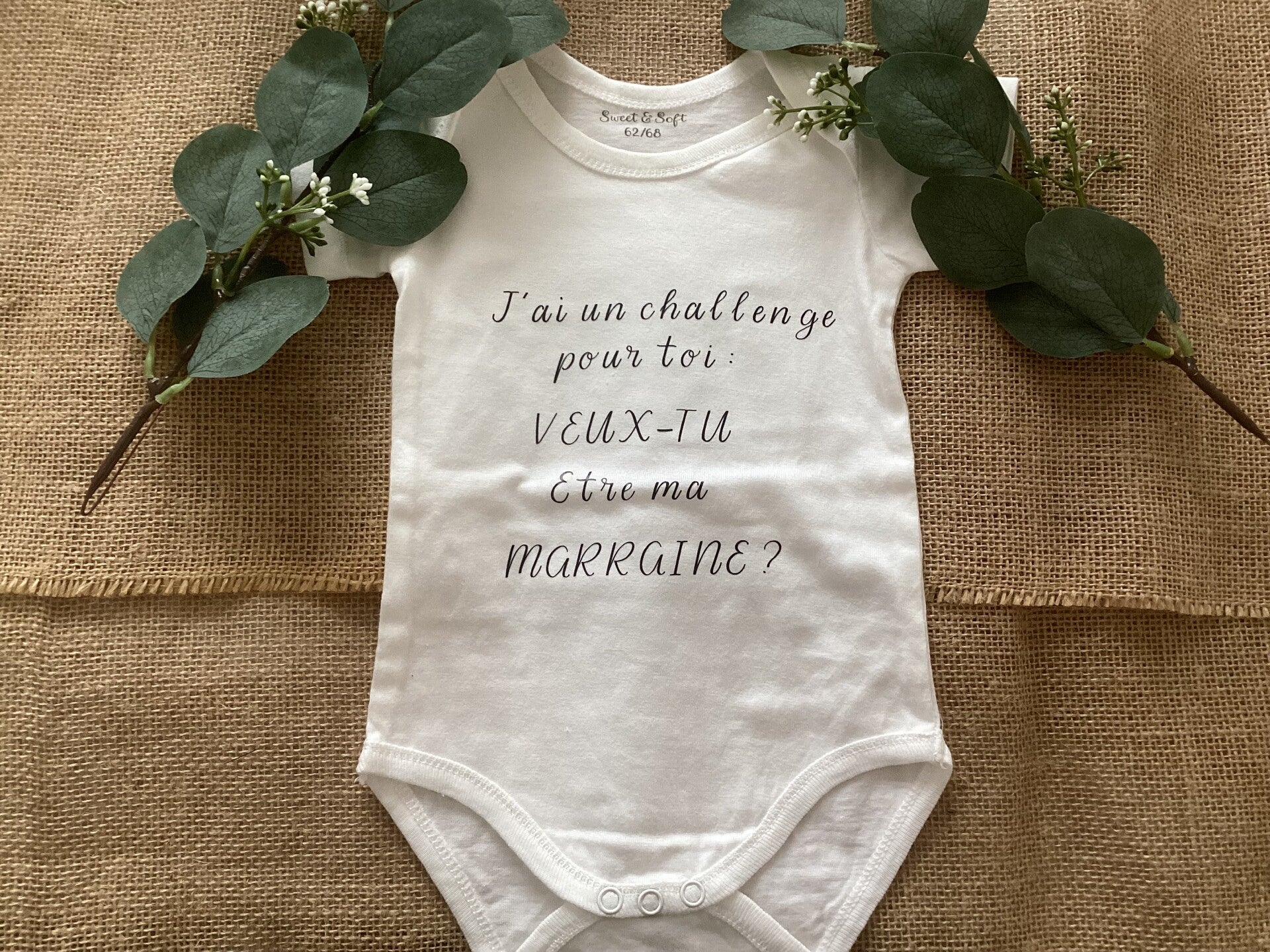 Body personnalisé "J'ai un challenge pour toi veux-tu être ma marraine"